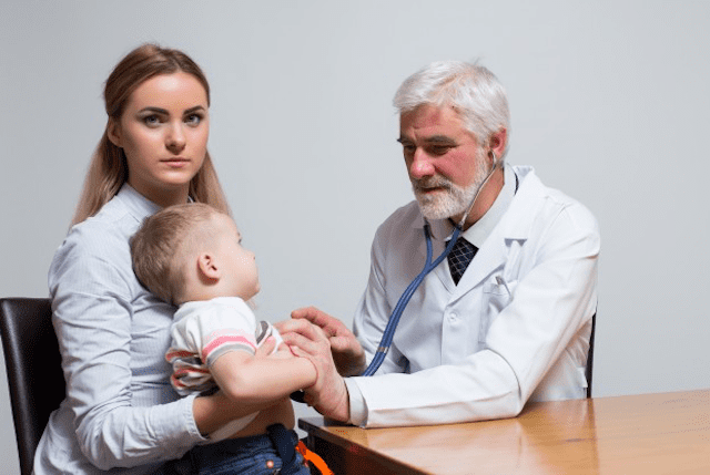 Auxiliar de Pediatría